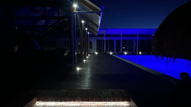 client-creative-lighting-CoKuMB4k